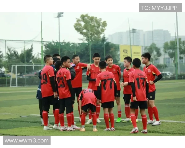 足球明星专访全记录精彩瞬间尽在视频合集带你领略球场背后的故事 足球明星专访全记录精彩瞬间尽在视频合集带你领略球场背后的故事