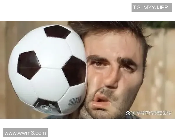 足球明星挑水趣事揭秘哪位球星在场外也爱搞笑