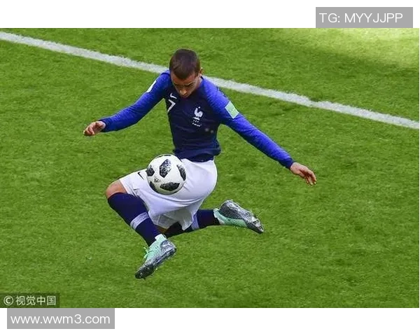 足球明星柯钊的职业生涯成就与个人魅力全解析 足球明星柯钊的职业生涯成就与个人魅力全解析