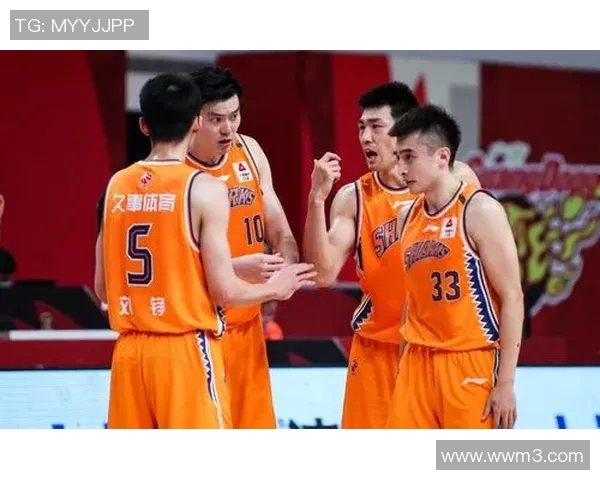 南京篮球队以57分领跑精英赛积分榜展现强大实力和团队合作精神 南京篮球队以57分领跑精英赛积分榜展现强大实力和团队合作精神